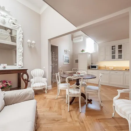 Santaelisabettafirenze1 *