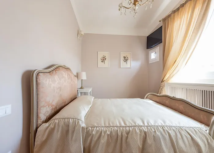 Santaelisabettafirenze1 *