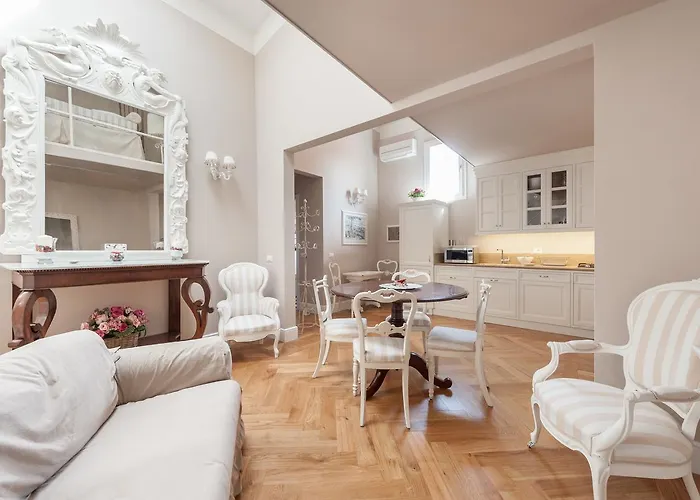 Santaelisabettafirenze1 *